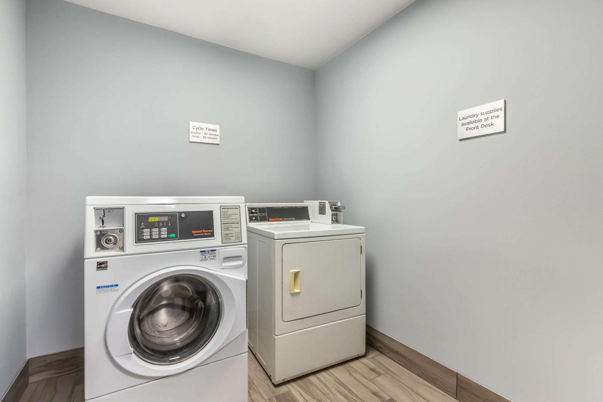 Comfort Inn & Suites Arlington Heights - Buffalo Grove エクステリア 写真