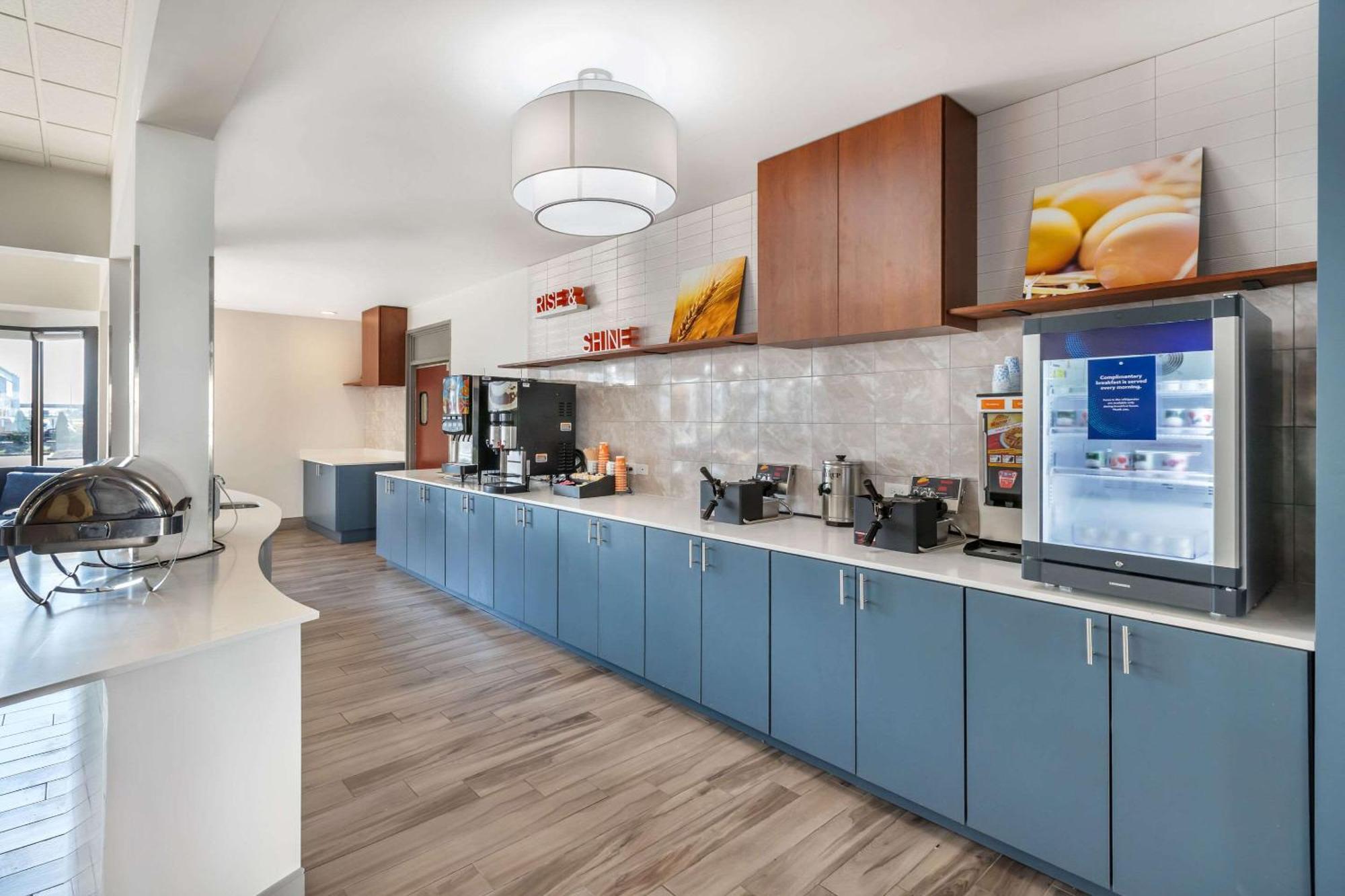 Comfort Inn & Suites Arlington Heights - Buffalo Grove エクステリア 写真