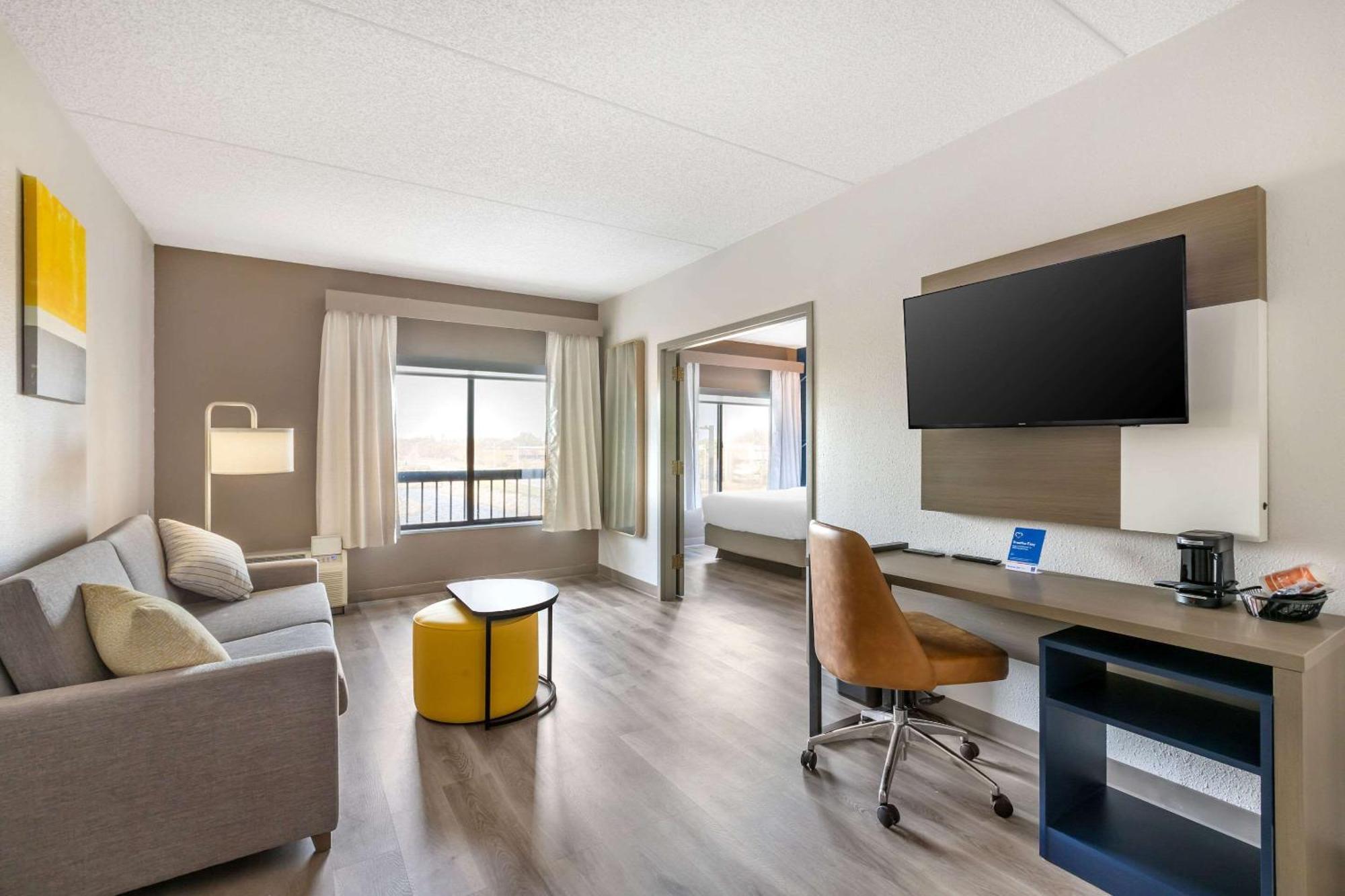 Comfort Inn & Suites Arlington Heights - Buffalo Grove エクステリア 写真
