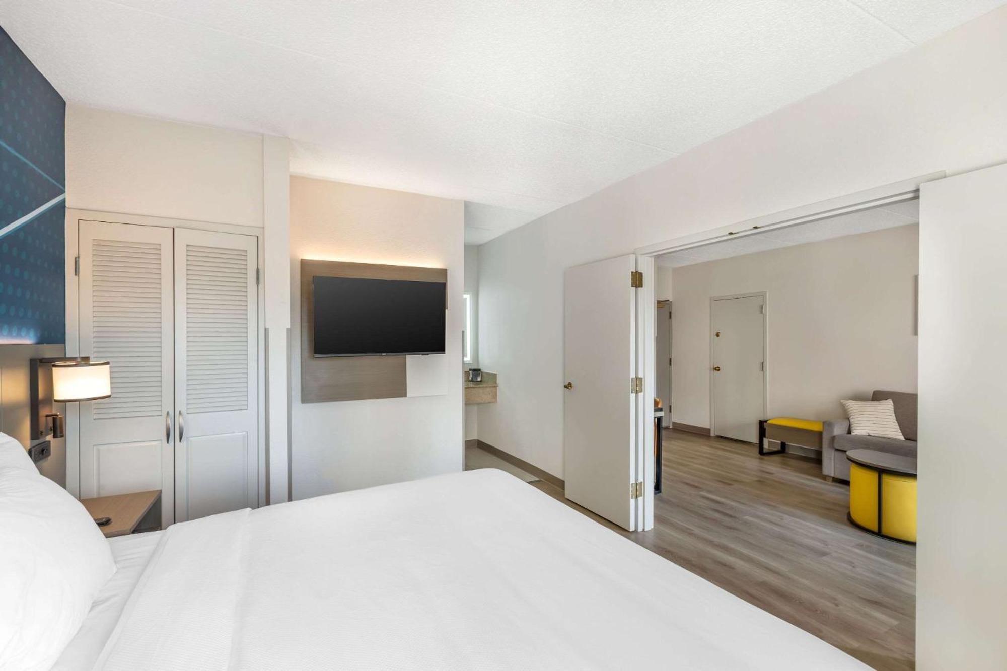 Comfort Inn & Suites Arlington Heights - Buffalo Grove エクステリア 写真