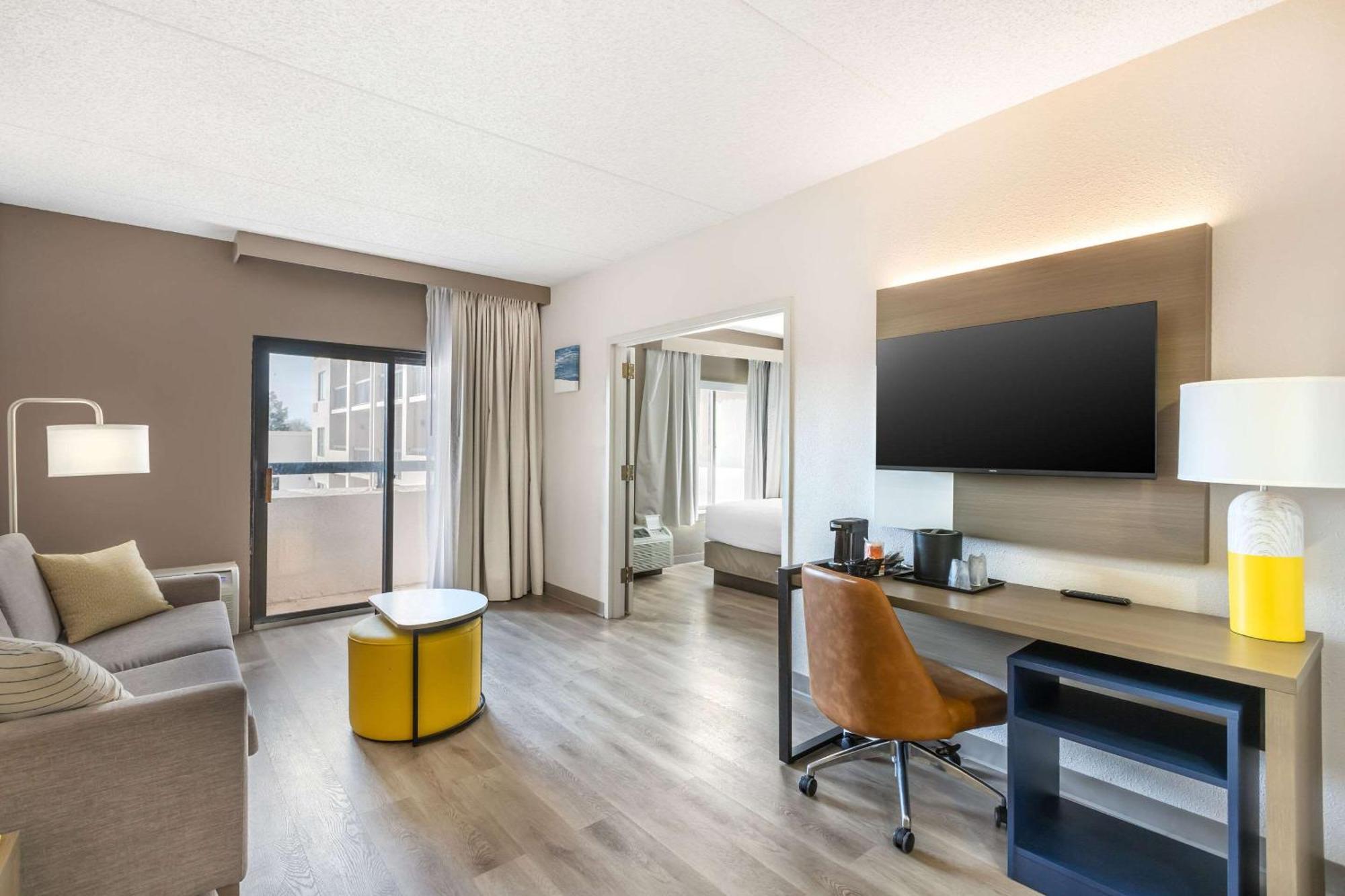 Comfort Inn & Suites Arlington Heights - Buffalo Grove エクステリア 写真