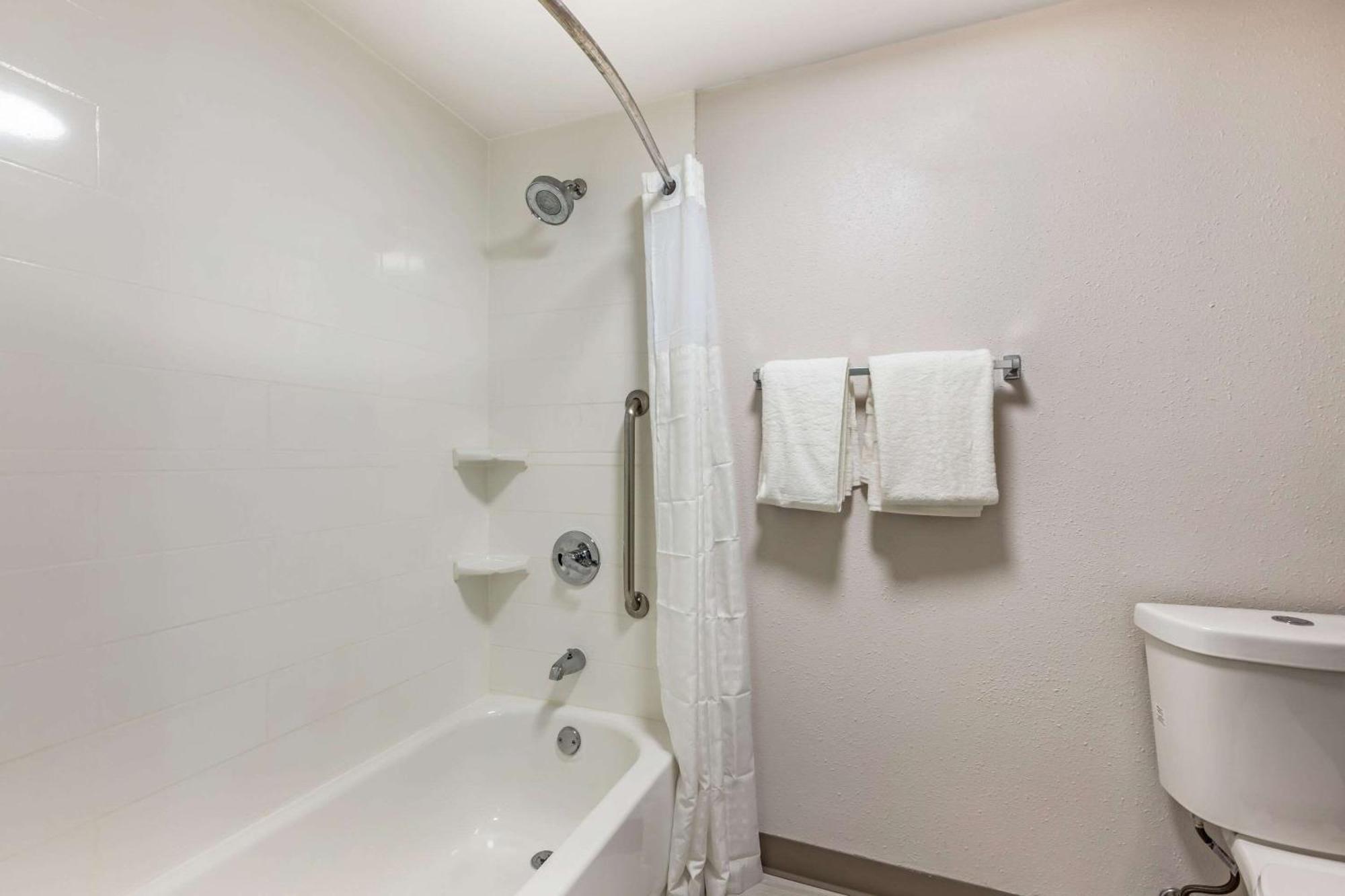 Comfort Inn & Suites Arlington Heights - Buffalo Grove エクステリア 写真