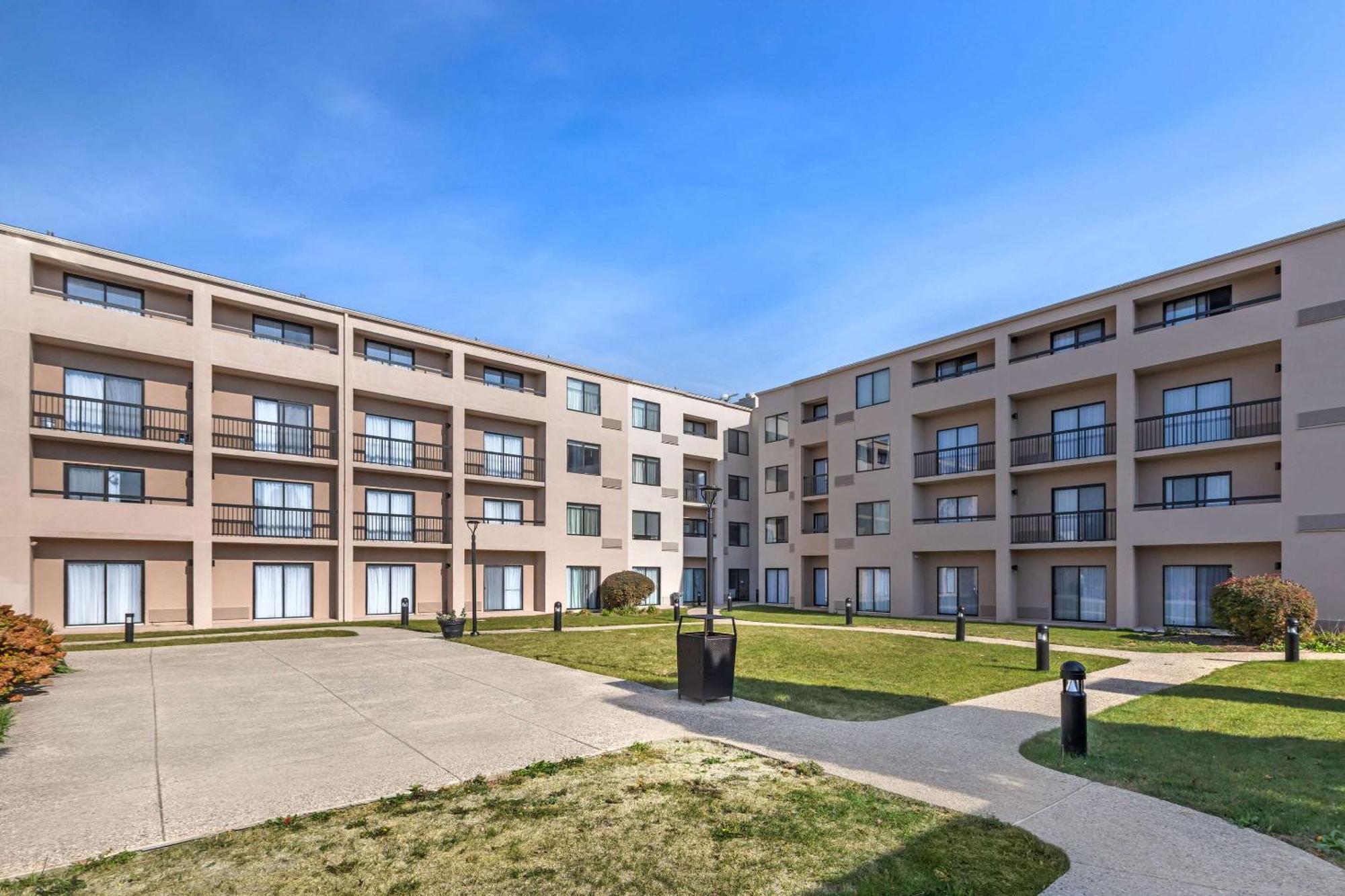 Comfort Inn & Suites Arlington Heights - Buffalo Grove エクステリア 写真