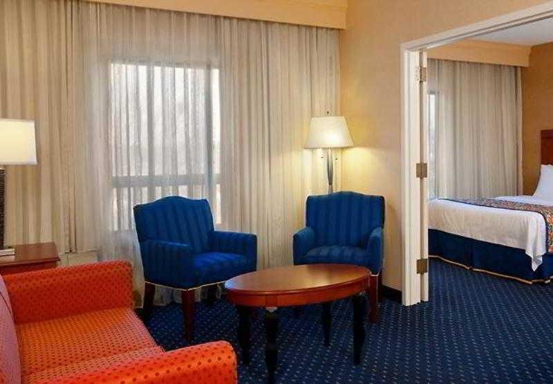 Comfort Inn & Suites Arlington Heights - Buffalo Grove 部屋 写真