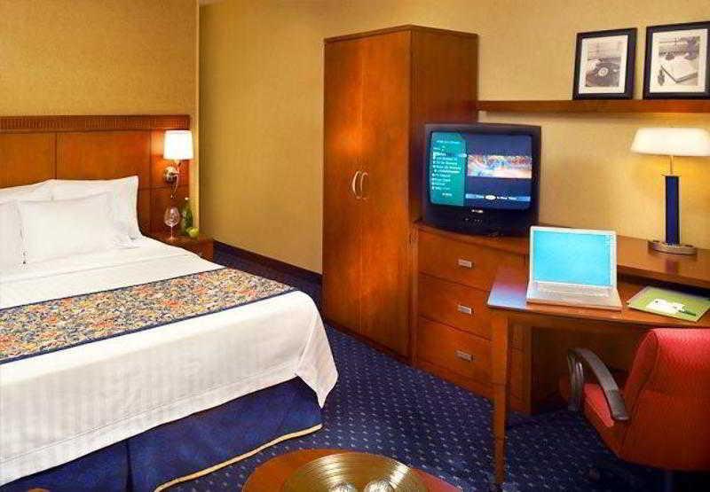 Comfort Inn & Suites Arlington Heights - Buffalo Grove 部屋 写真
